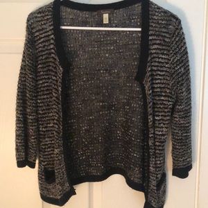 Unique Sweater; size l